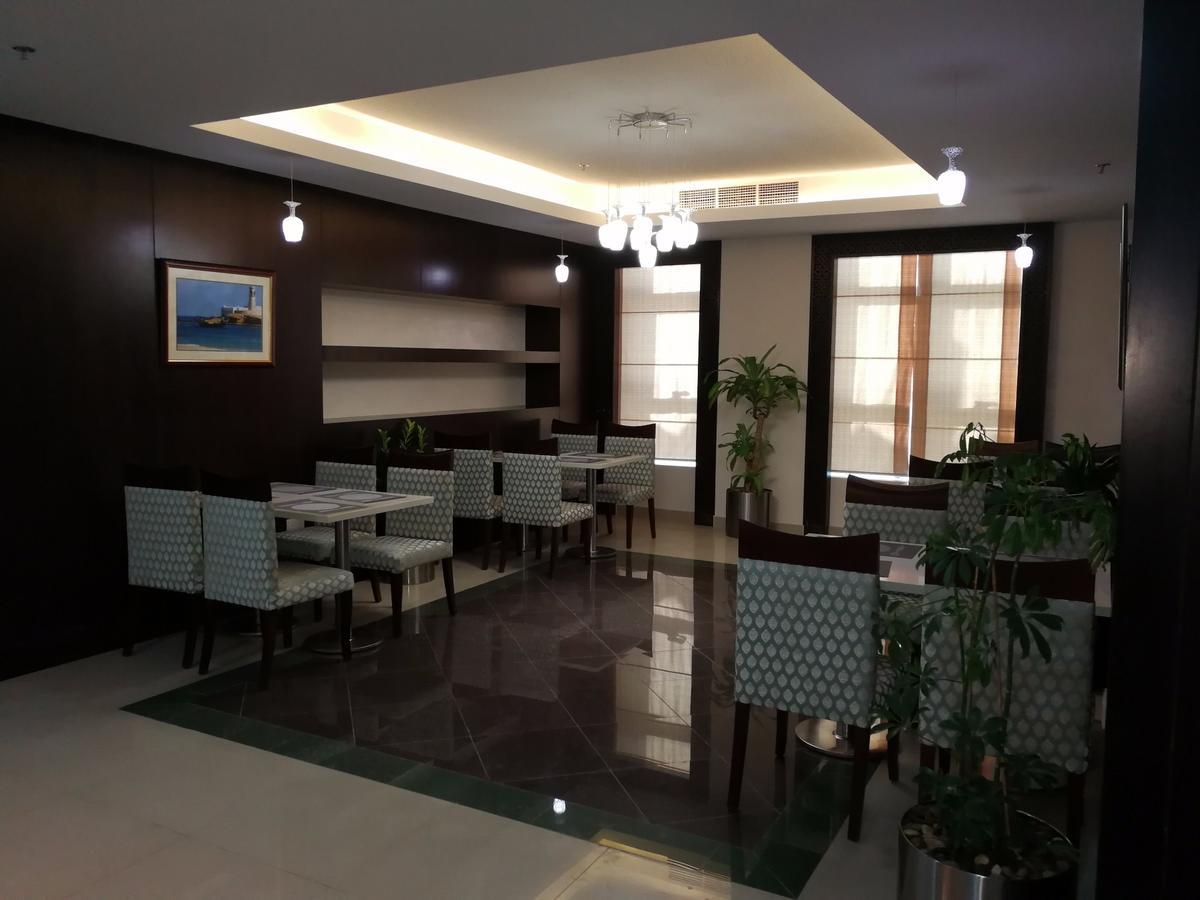 Отель Golden Tulip Headington Маскат Экстерьер фото