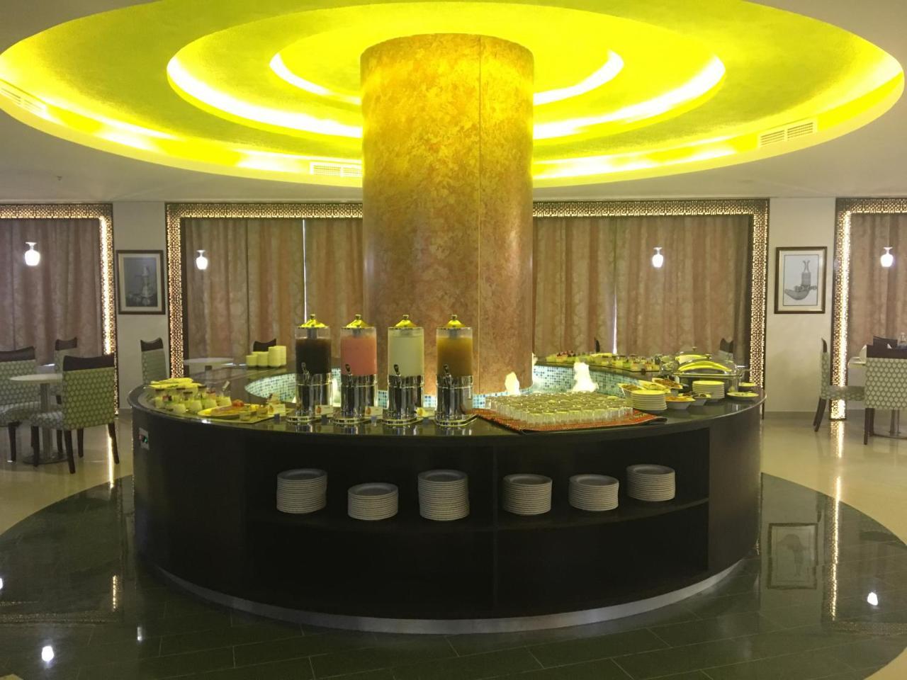 Отель Golden Tulip Headington Маскат Экстерьер фото